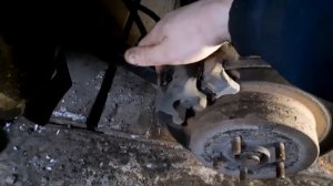 Снятие и замена ступицы заднего колеса полноприводного Тойота Виш 2005