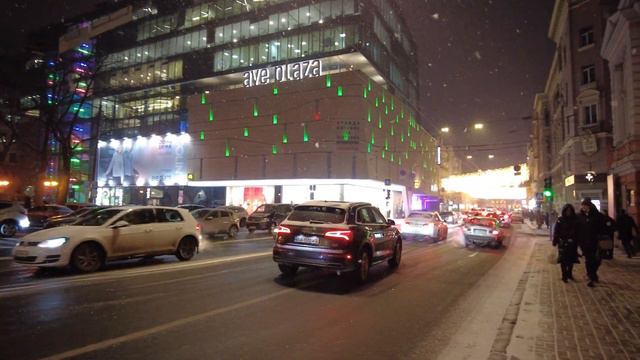 KHARKIV, UKRAINE - Virtual Walking Tour - "Constitution" Square and "Sumskaya" Street смотреть онлайн