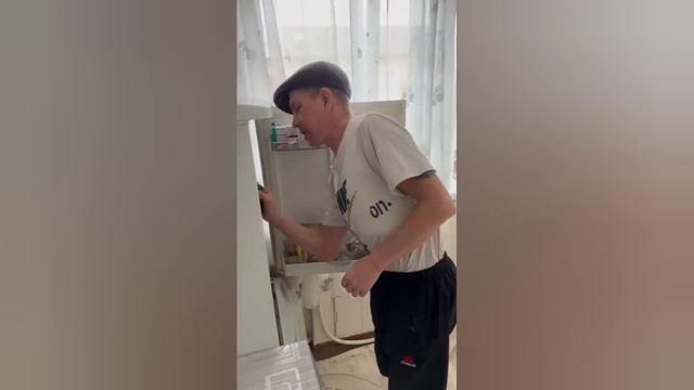 Безумный Паша вернулся,Иришка выгоняет, Олег Монгол,собственный квас смотреть онлайн