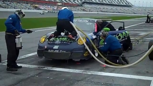 Alex Job Racing: Rolex 24 Sunday Pit Stop смотреть онлайн