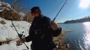 Ловля окуня на спиннинг. Микроджиг. Москва река г. Жуковский