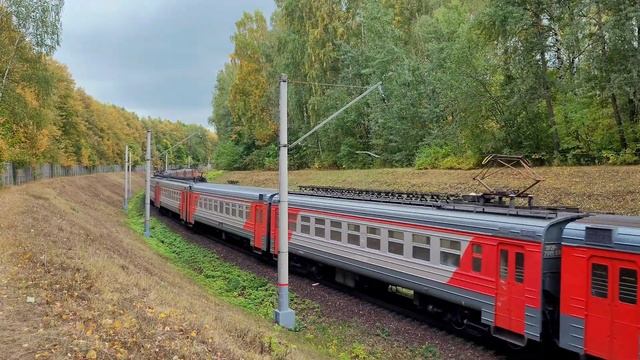 #краскиосени# Электропоезд ЭД4м-0260 сообщением Болшево-Москва-Ярославский вокзал. смотреть онлайн