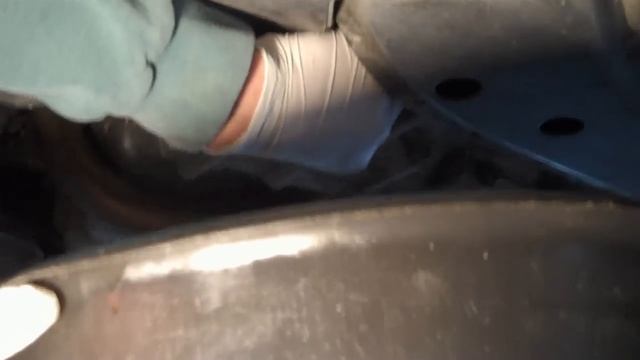Tutorial: How to change transmission fluid in a 2003 Honda Pilot смотреть онлайн