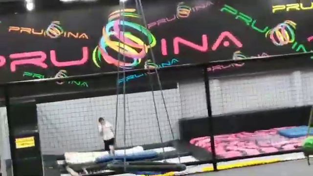 Vlog батутный центр Пружина смотреть онлайн