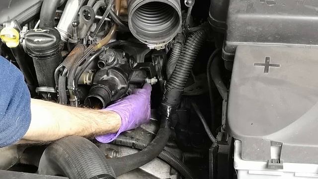 Como cambiar termostato Peugeot 407 2.0 HDI FAP 136CV DW10BTED4 - RHR Citroën смотреть онлайн