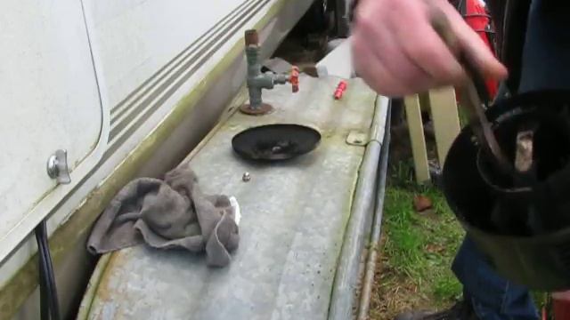 Dickinson Marine, How to clean the stove pipe смотреть онлайн