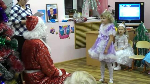 Песня "Зимушка-зимушка, ах хороша.." смотреть онлайн