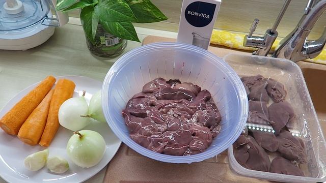 МОЮ КОЛБАСУ! Грибные места / Реальная ЖИЗНЬ / СЕМЕЙНЫЙ ВЛОГ смотреть онлайн