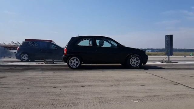 Opel Corsa B - Rolling Antilag (ALS) смотреть онлайн