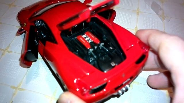 Ferrari 458 Italia 1/24 Bburago смотреть онлайн