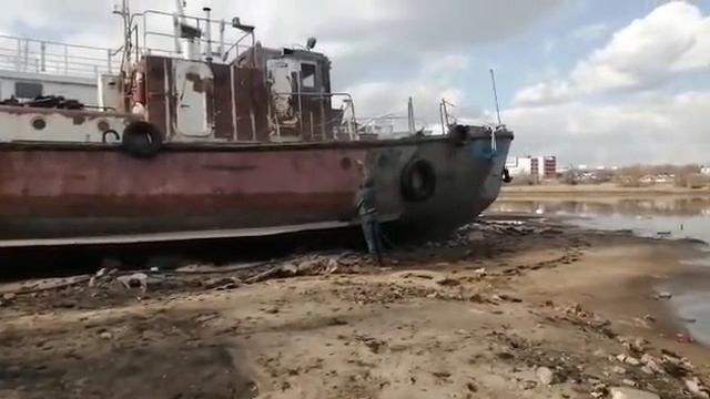 пескоструйная очистка металла(катер) снятие старой краски и грунтовки смотреть онлайн