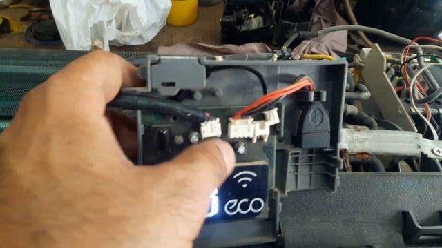 Electrolux dc inverter ac error code E4|| How to fix code E4|| urdu hindi смотреть онлайн