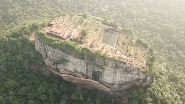 Скала Сигирия, Остров Шри Ланка. смотреть онлайн