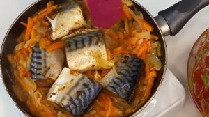 ГОТОВЛЮ ВКУСНУЮ СКУМБРИЮ НА СКОВОРОДЕ С ГАРНИРОМ