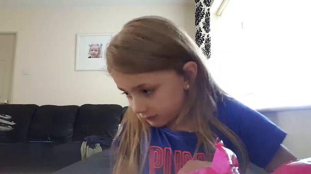 LOL SURPRISE смотреть онлайн
