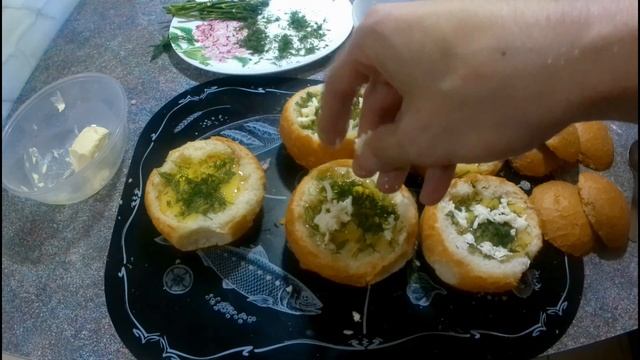 Рецепт яйца в булочке, идеальное мужское блюдо на завтрак. смотреть онлайн