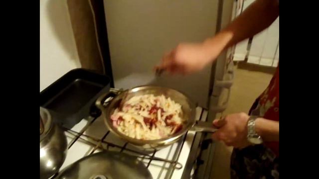 Сделай хавку из чего-нибудь, что есть в холодильнике смотреть онлайн