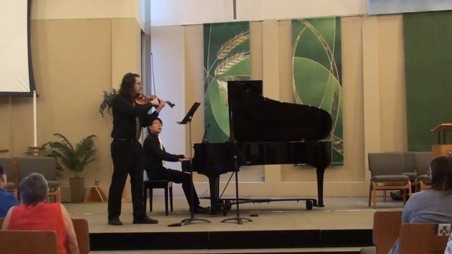 Bartok Romanian Dances смотреть онлайн