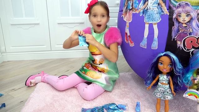 София и Подарок Куклы Пупси Единорожки в Гигантском яйце / Giant Egg with POOPSIE SURPRISE DOLLS смотреть онлайн