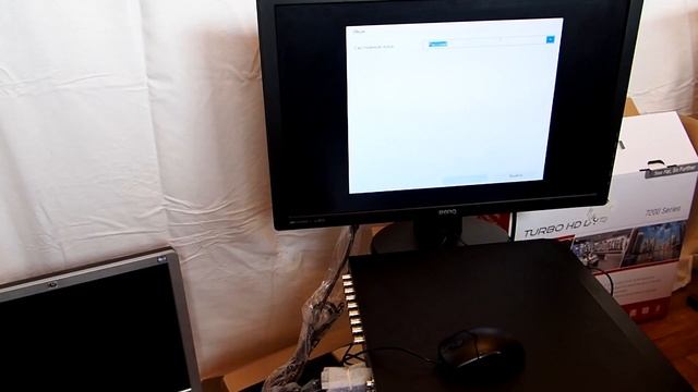 Видеорегистратор hikvision. Распаковка, установка HDD, первичная настройка. смотреть онлайн