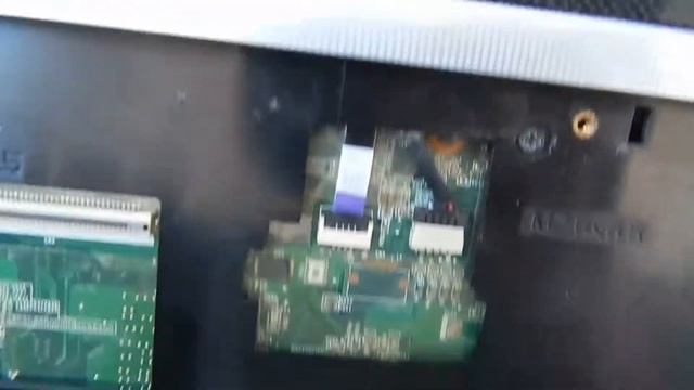 Как разобрать ноутбук Toshiba Satellite L750 смотреть онлайн