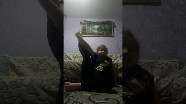 Как встать на стойку на руках смотреть онлайн