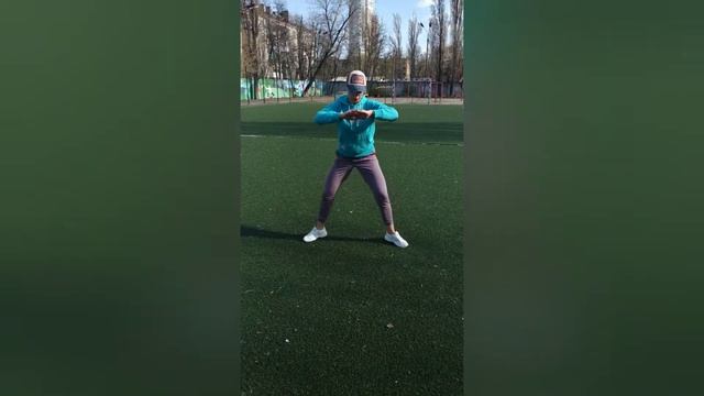 Приседания плие. Plie squats. смотреть онлайн