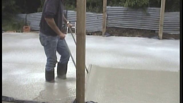 Laying Agilia Self-levelling Self-compacting Concrete-one Man 10 Minutes-brilliant