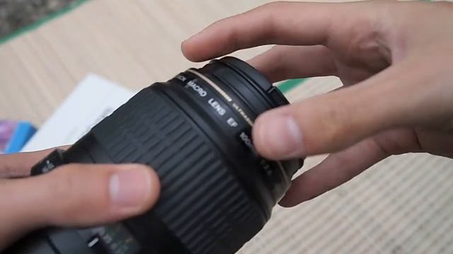 Présentation du Canon EF 100mm Macro f/2.8 USM смотреть онлайн
