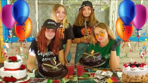 КТО БЫСТРЕЕ ИЗ ДЕВУШЕК СЪЕСТ ОГРОМНЫЙ ТОРТ