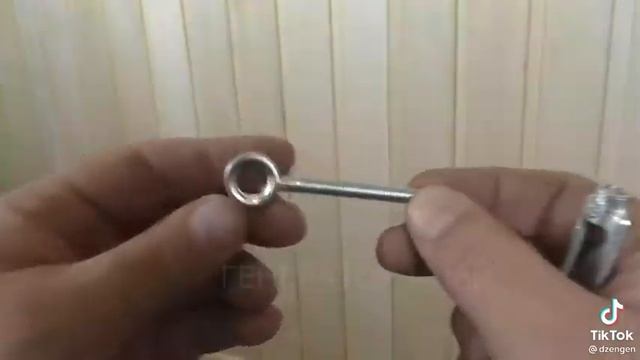 Как повесить телевизор на стену без кронштейна смотреть онлайн