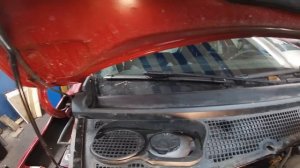 ЛАДА  Х Рей / Замена насоса омывателя