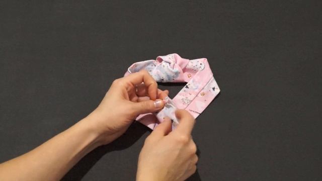 Трикотажная повязка с узелком / Как сшить повязку на голову #DIY How to sew / Tutorial смотреть онлайн