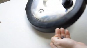 Ремонт мультиварки, крышка пропускает пар