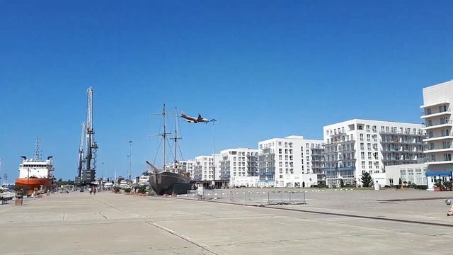 г.Адлер, Олимпийская деревня! Велодорожка вдоль Черного моря! смотреть онлайн