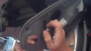 Гольф 4 Розбор передней дверной карти Снятие личинки замка