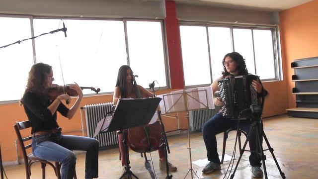 Strassen Trio - "Strassenmusik" by Katia Tchemberji - Thessaloniki / Greece - 22.9.16 - Euro-PA смотреть онлайн