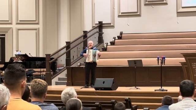 Красивое пение под Аккордеон "Идут, идут года твои" || Ark of Salvation church смотреть онлайн