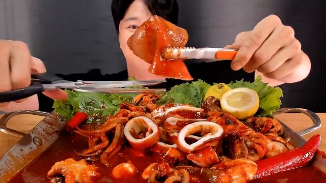 ASMR MUKBANG | MOST POPULAR SEAFOOD BOIL SQUID ABALONE OCTOPUS CUTTLEFISH SHRIMP EATING SHOW 해물찜 먹방 смотреть онлайн