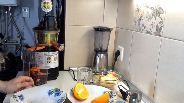 Тест шнековой соковыжималки SCARLETT SC-JE50S22 смотреть онлайн