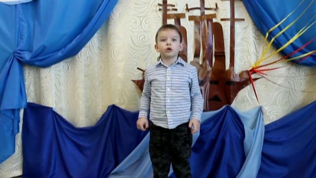 Стихотворение «Бей, барабан!», автор Инна Гамазкова смотреть онлайн