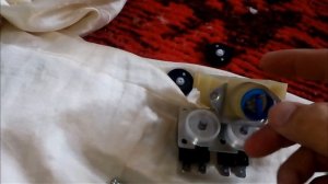 Почему гудит стиральная машина LG 7kg F1056QD кода вода поступает через шланг.