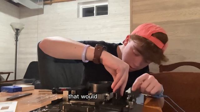Building a $1,000 Gaming PC!! (are birds even real?) смотреть онлайн