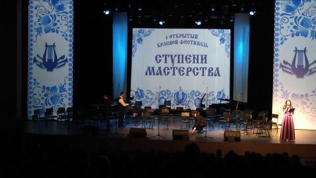 Играет Молодежный оркестр русских народных инструментов Лицея для творчески одаренных детей смотреть онлайн