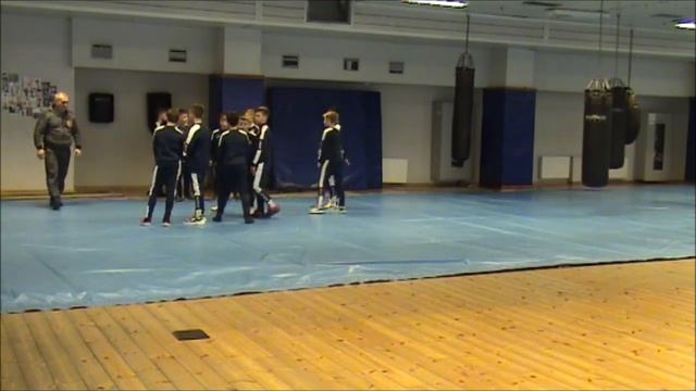 Команда футболистов на тренировке по боксу 08.12.2020 г. смотреть онлайн