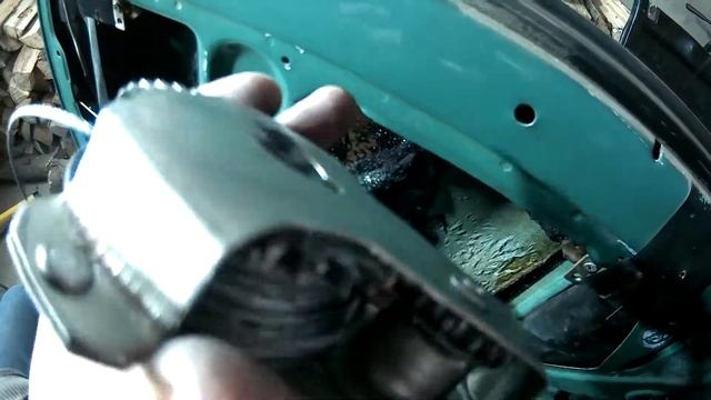 Ремонт втулки стабилизатора и замена водительского стеклоподъемника смотреть онлайн