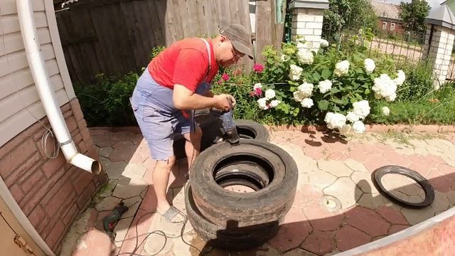 Колодец из покрышек для сбора дождевой воды. Режем покрышку. смотреть онлайн