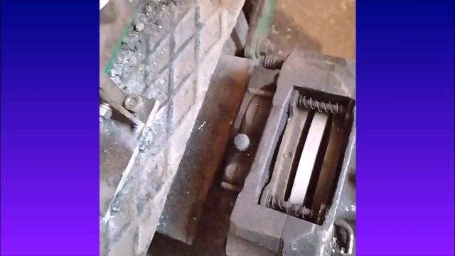 Дисковые тормоза на самодельный гусеничный трактор. Часть 1. смотреть онлайн