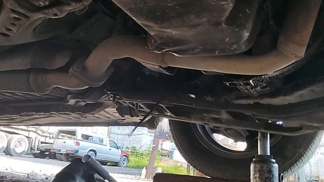 cómo cambiar soportes de la trasmisión de un Ford escort 2000 смотреть онлайн