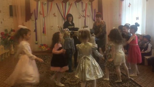 8 марта 2017. Игра Угадай девочку. смотреть онлайн